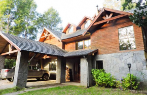 Гостиница Casa de Noah Bed & Breakfast  Пукон